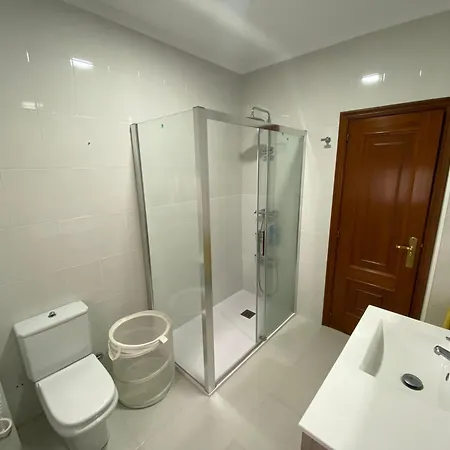 Casa Con Gran En El Centro De Xove *